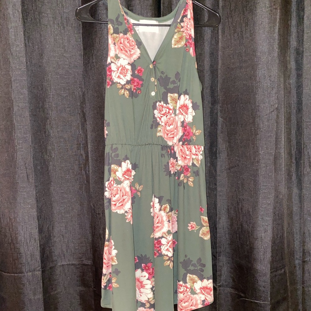 Floral Dress (NWOT)